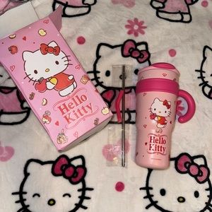 Hello Kitty Tumbler 🩷
